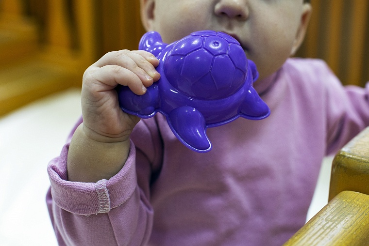 Тюменцы могут подать заявление на продление единого детского пособия в 2024 году