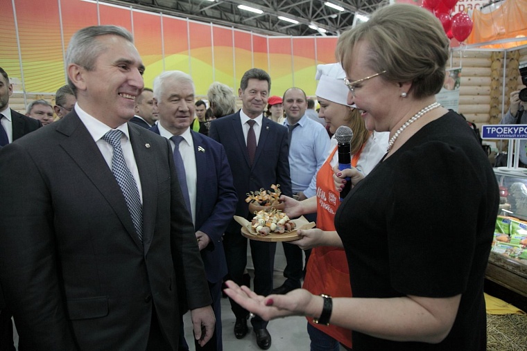 На тюменской выставке «Золотая осень» посчитали цыплят