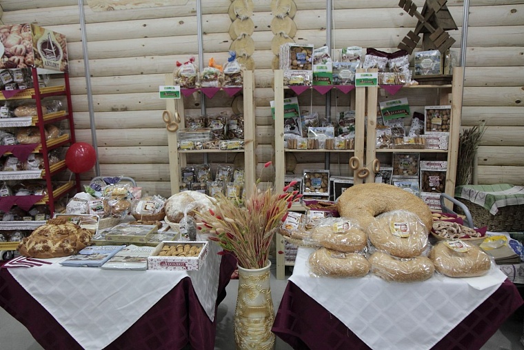 На тюменской выставке «Золотая осень» посчитали цыплят