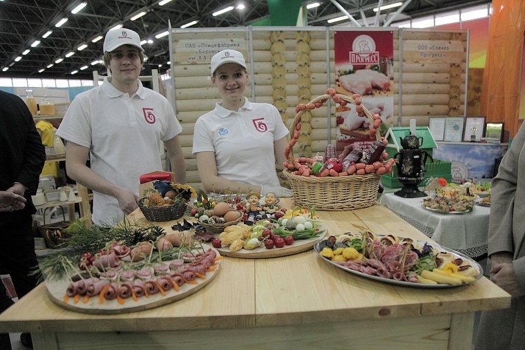На тюменской выставке «Золотая осень» посчитали цыплят