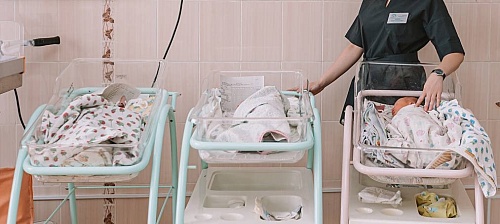 3,3 млн - за тройню: Александр Моор подписал распоряжение о матпомощи многодетной семье