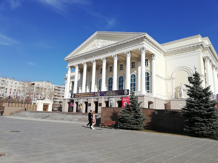 В Тюмени сравнили зарплаты работников культуры со средней по региону