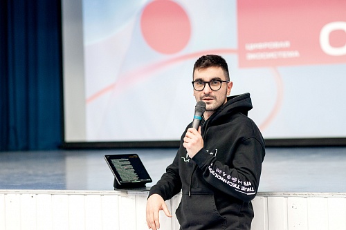 «Современный айтишник — это командный игрок». Как меняются IT-профессии и как бизнес растит новое поколение специалистов