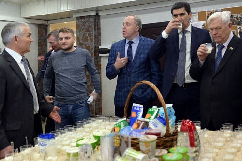 В облдуме решили «подсадить» тюменцев на молоко