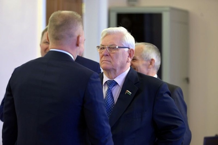 В облдуме решили «подсадить» тюменцев на молоко