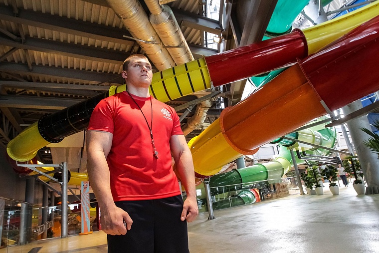 Крупнейший в России аквапарк открылся в Тюмени