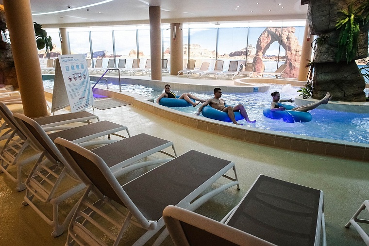 Крупнейший в России аквапарк открылся в Тюмени