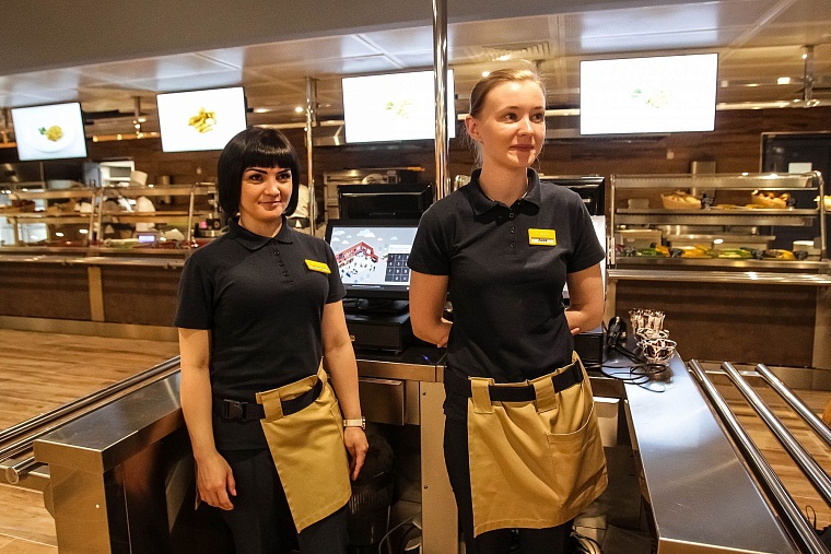 Крупнейший в России аквапарк открылся в Тюмени