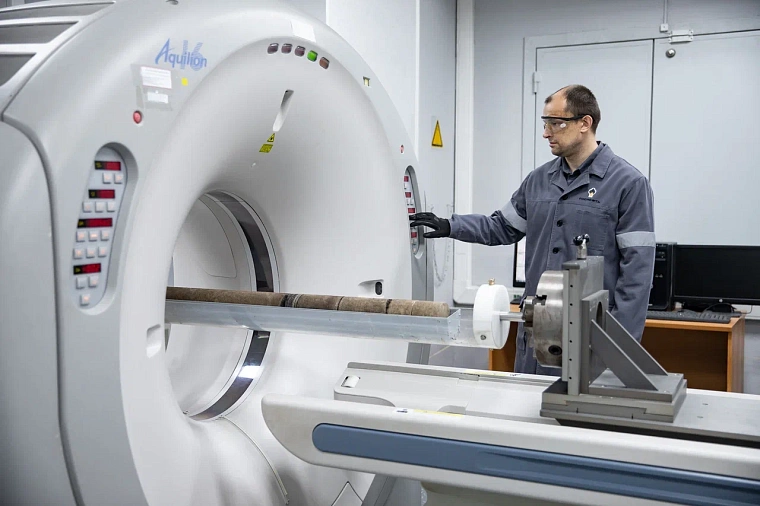 Уникальные разработки: как в Тюменском нефтяном научном центре изучают залежи нефти и газа