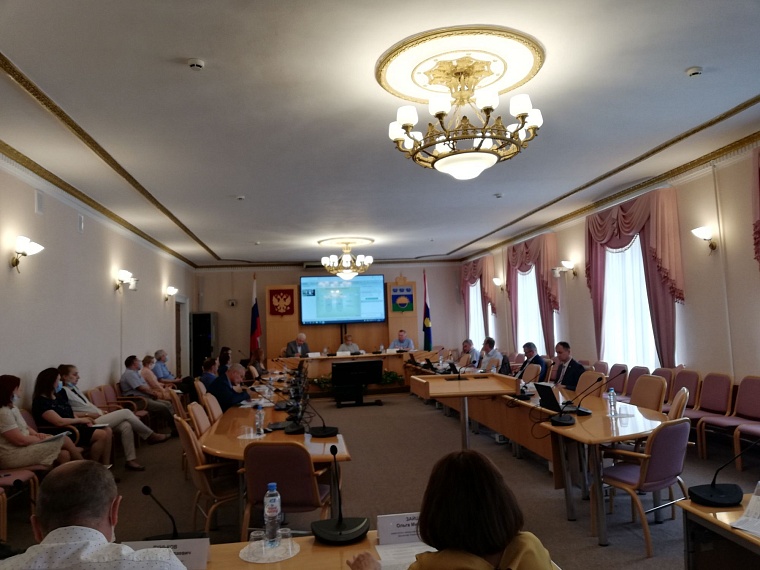 Депутаты Тюменской облдумы оценили показатели регионального бюджета