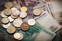 В Тюменской области начались выплаты 2000 рублей неработающим пенсионерам