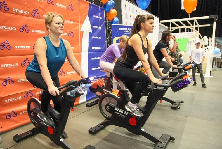 Спорткомплекс «Центральный» в Тюмени превратился в ярмарочную площадку