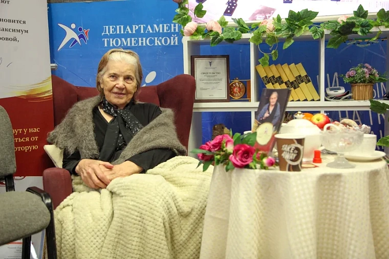 Спорткомплекс «Центральный» в Тюмени превратился в ярмарочную площадку