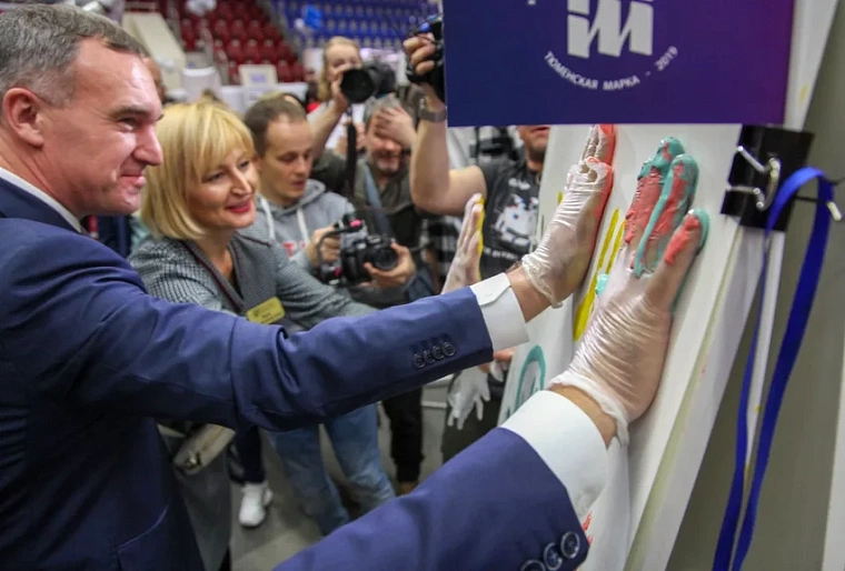 Спорткомплекс «Центральный» в Тюмени превратился в ярмарочную площадку