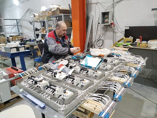 На площадке ДСК-500 в Тюмени запустили производство электроподстанций