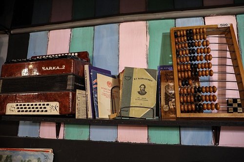 Не в утиль, а в "Чулан": вторая жизнь старых вещей