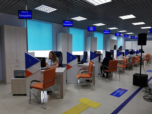 Каким специалистам в Тюменской области готовы платить больше 100 тысяч рублей в месяц