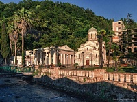 Отпуск в Абхазии: стоит ли ехать?