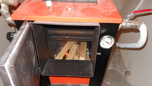 Лукашенко хочет перевести белорусские города с импортного газа на местные дрова