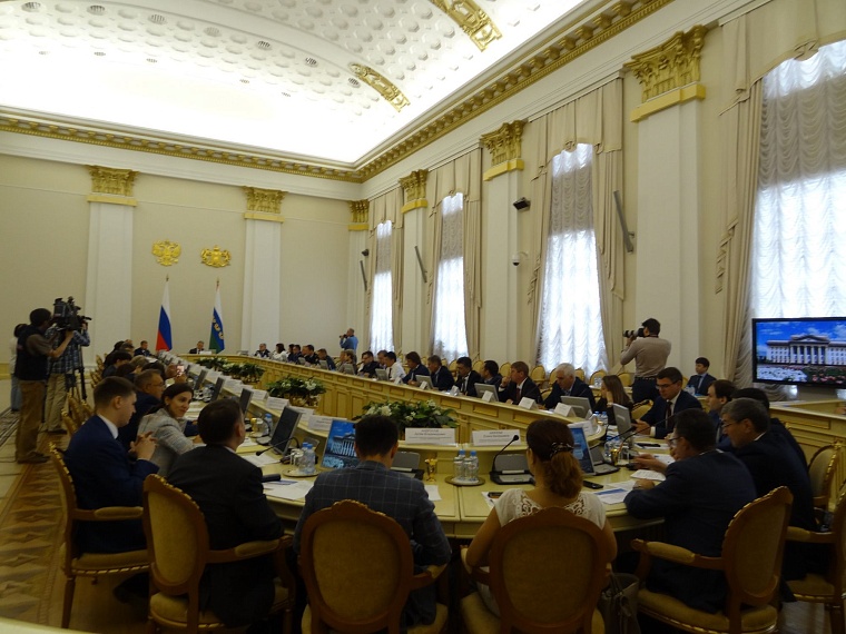 Почти 800 тысяч проверок: в правительстве Тюменской области оценили масштабы давления на бизнес