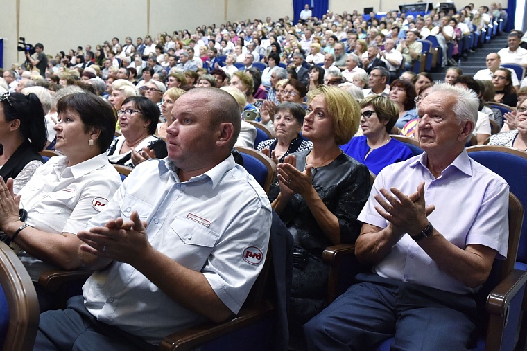 Александр Моор: Свердловская железная дорога – надежный партнер региона