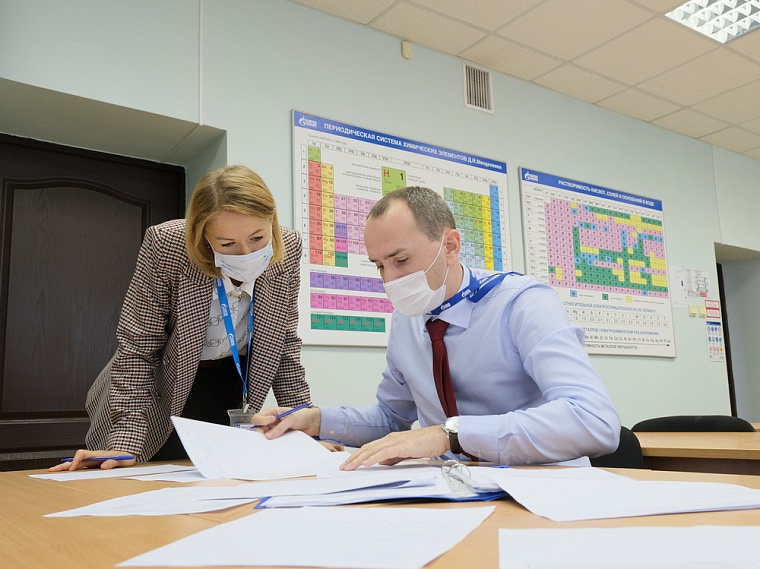 Профессиональный отбор сотрудников ведется как среди молодых работников, так и среди сотрудников, претендующих на руководящие должности