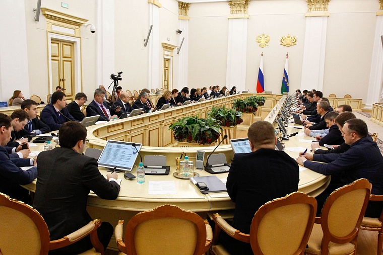 Участники инвестфорума оценили тюменский и уральский подходы к муниципалитетам