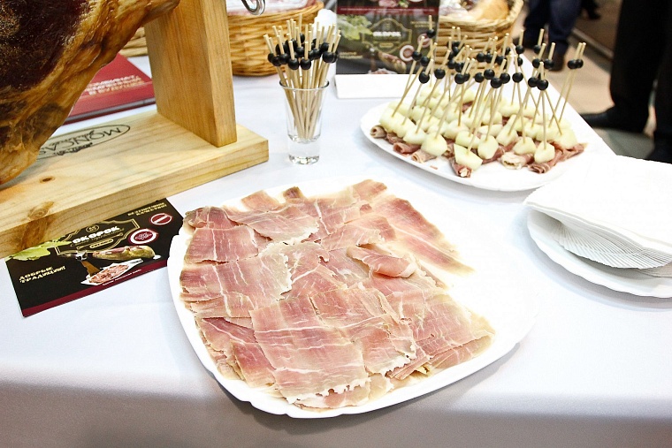Ялуторовский хамон прошел проверку дегустацией