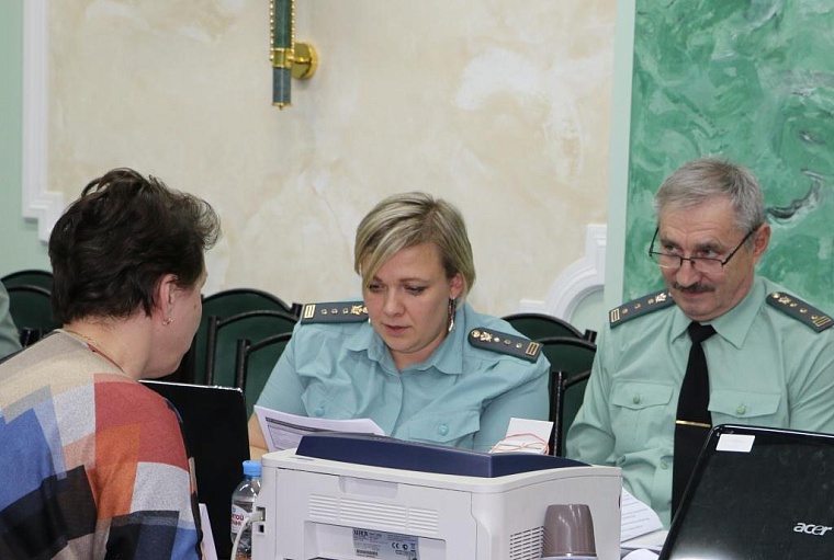 Служба судебных приставов на Пермякова принимает по принципу «одного окна»