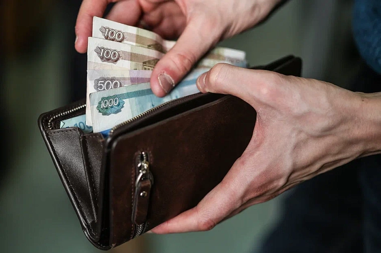 Большинство тюменцев считает кредит долговой ямой