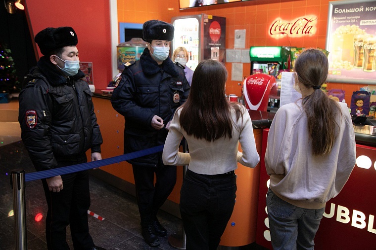 Проверка выявила в тюменском торговом центре антиковидные нарушения