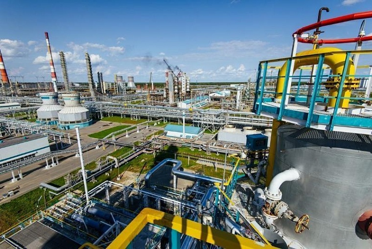 Огурцы, пластик, осетр: какие инвестпроекты реализовали в Тюменской области за последние пять лет