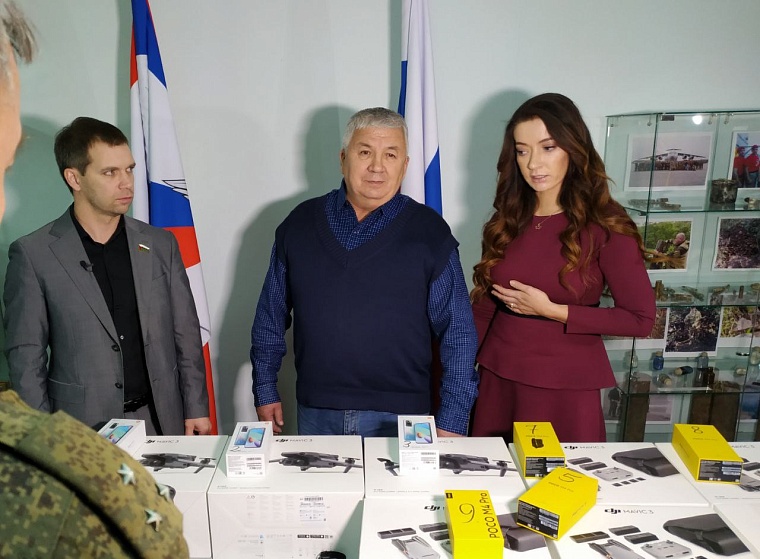 Тюменским военным передали 10 квадрокоптеров