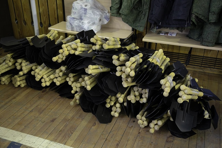 В Тюмени прошла отгрузка амуниции и дополнительного оборудования тюменским подразделениям