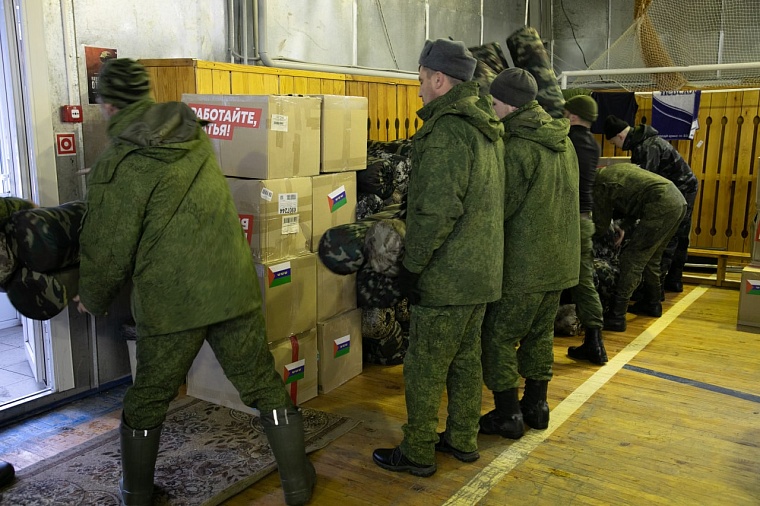 В Тюмени прошла отгрузка амуниции и дополнительного оборудования тюменским подразделениям