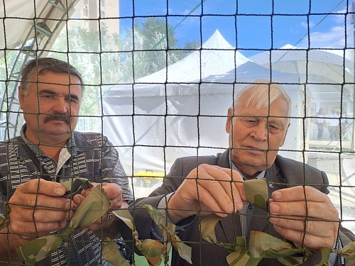 Герой России Владимир Шарпатов вплел ленту в сеть Победы