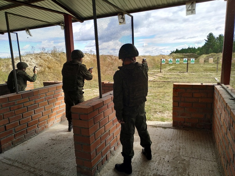 В районе Андреевского озера не смолкают стрельба и выстрелы гранатометов