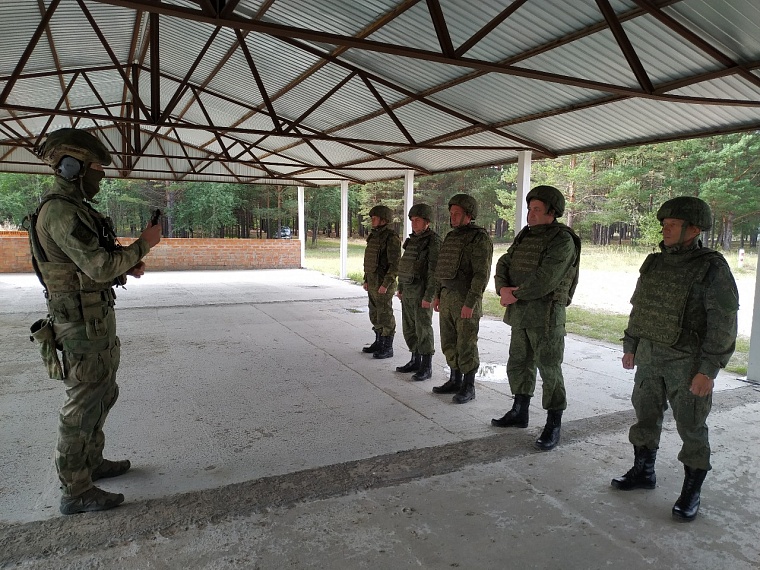 В районе Андреевского озера не смолкают стрельба и выстрелы гранатометов