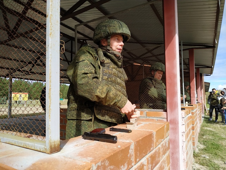 В районе Андреевского озера не смолкают стрельба и выстрелы гранатометов