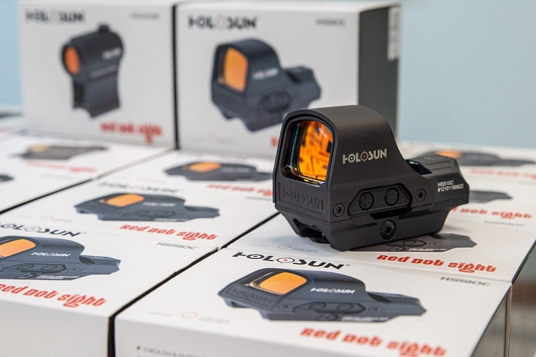 Тюменские подразделения военнослужащих получили тепловизионные и коллиматорные прицелы