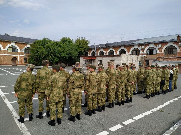 Из Тюмени проводили добровольцев подразделений "Сибирь" и "Тобол"