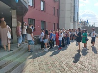 Тюменский университет провёл экскурсию для детей из Донбасса