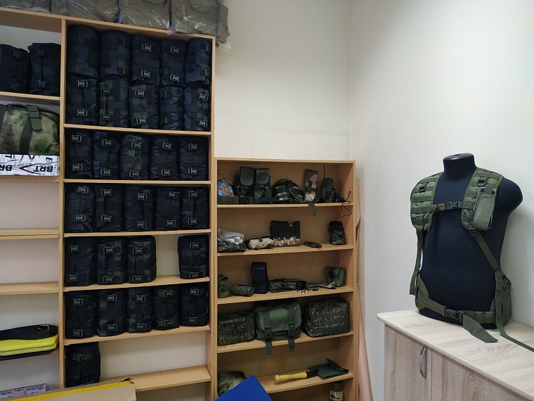 Тюменский предприниматель выпускает для бойцов СВО уникальные носилки и аптечки