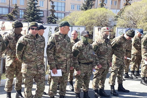 С сединою на висках: из Тюмени проводили очередную группу добровольцев