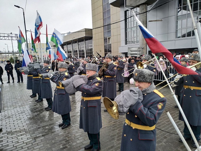 "Попробуй не вернись!" Из Тюмени отправили очередной эшелон с мобилизованными