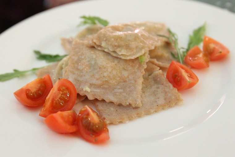 Чтобы поесть пельменей, тюменскому думцу приходилось откапывать дом от снега