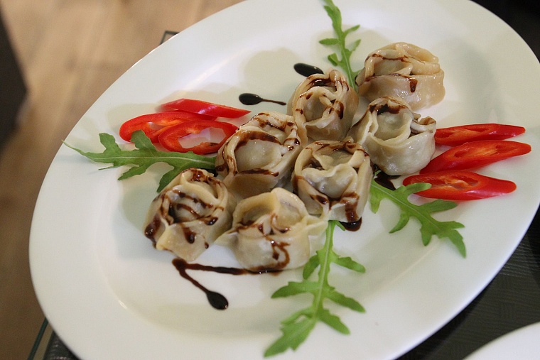 Чтобы поесть пельменей, тюменскому думцу приходилось откапывать дом от снега