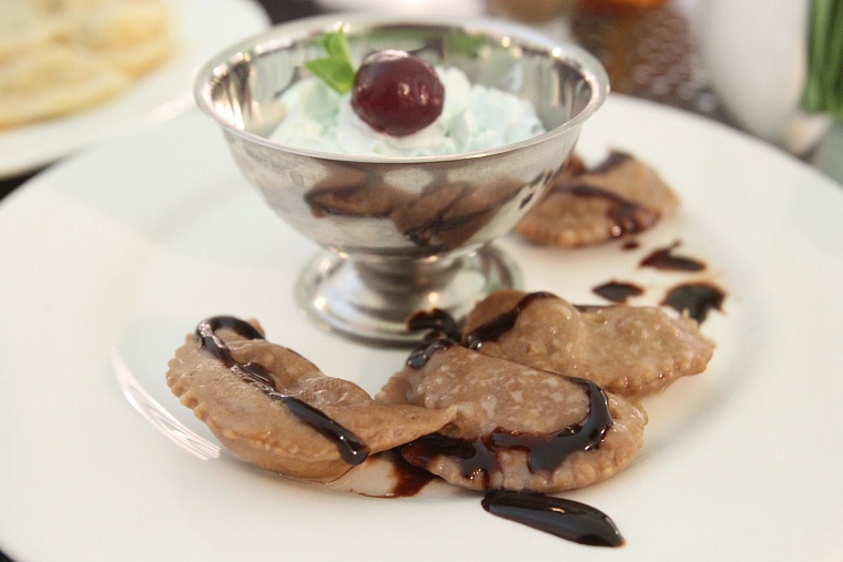 Чтобы поесть пельменей, тюменскому думцу приходилось откапывать дом от снега