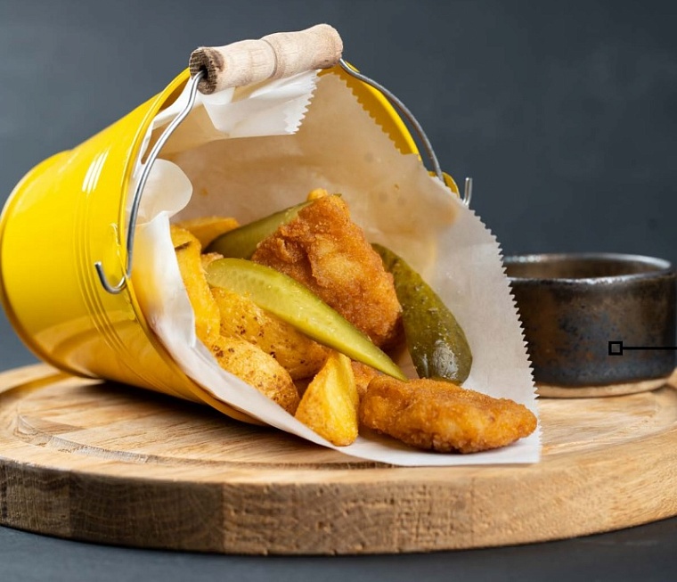 Стритфуд в Тюмени: 5 мест, где поесть фиш-энд-чипс