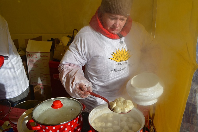 Тюменцы отдают предпочтение классическим пельменям с фаршем